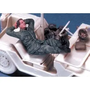 LEGEND PRODUCTIONS 1 35; US Soldier at Rest, Vietnam 1 Esclusivo