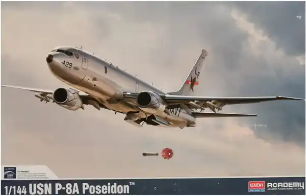 P-8A Poseidon USN 1/144 - ACADEMY 12635 Reso Gratuito